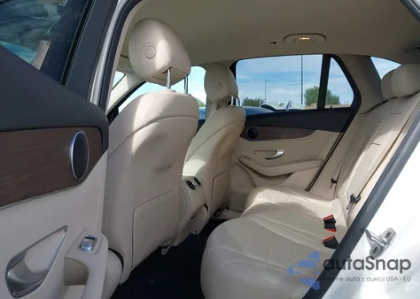 2022 Mercedes-Benz Glc 300 Suv z USA, uszkodzony, nr VIN W1N0G8DB7NV332123
